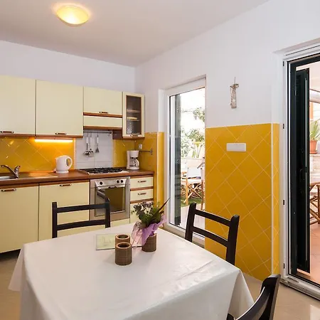 Maki Apartamento Hvar Town